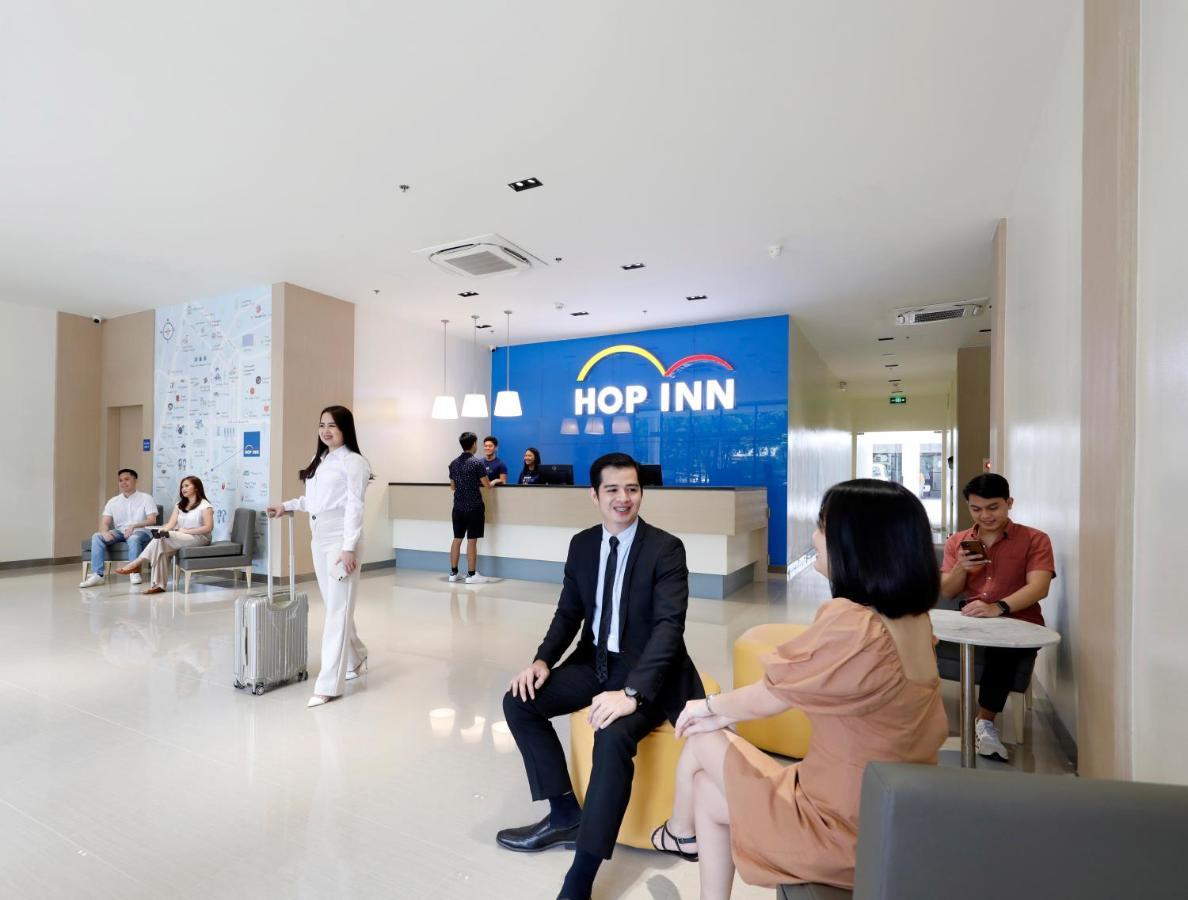 Hop Inn Ortigas Center Manila Pasig City Exterior photo